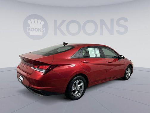 2021 Hyundai ELANTRA SE