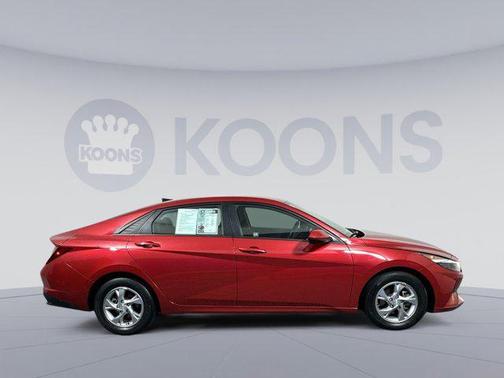 2021 Hyundai ELANTRA SE