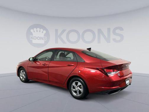 2021 Hyundai ELANTRA SE