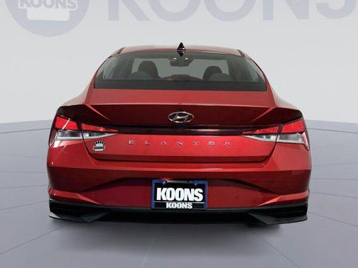 2021 Hyundai ELANTRA SE