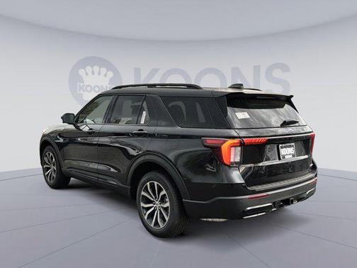 Agate Black Metallic 2026 Ford Explorer ST-Line