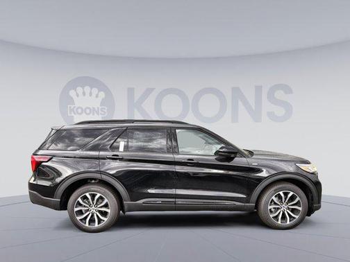 Agate Black Metallic 2026 Ford Explorer ST-Line