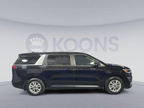2022 Kia Carnival LXS