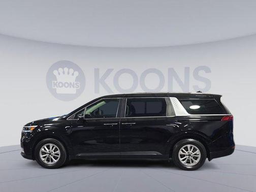 2022 Kia Carnival LXS
