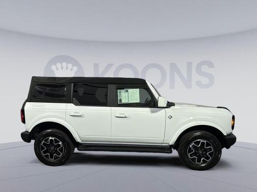 OXFORD WHITE 2024 Ford Bronco Outer Banks
