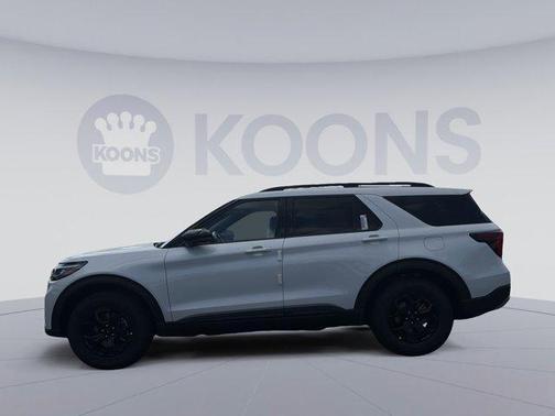 Star White Metallic Tri-Coat 2026 Ford Explorer Tremor