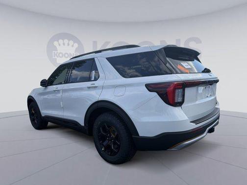 Star White Metallic Tri-Coat 2026 Ford Explorer Tremor