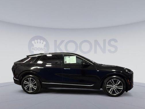 Stellar Black Metallic 2025 Cadillac LYRIQ Luxury
