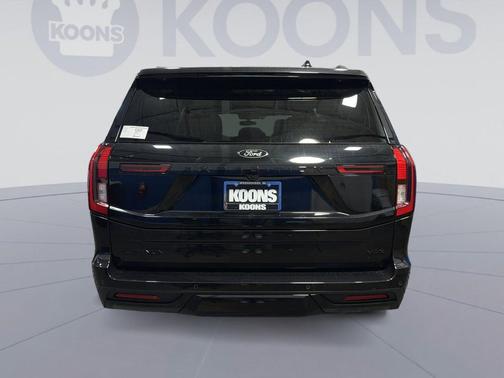 AGATE BLACK METALLIC 2026 Ford Expedition Max Platinum