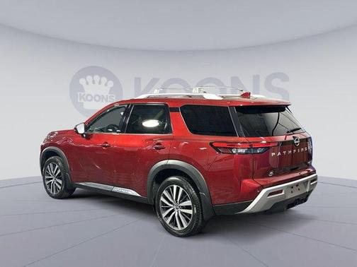 2022 Nissan Pathfinder Platinum 4WD
