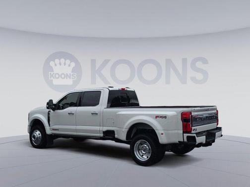 2025 Ford F-450 Platinum