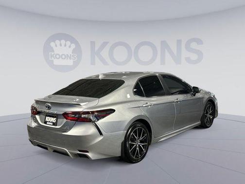 2024 Toyota Camry Hybrid SE