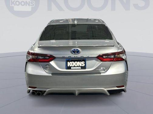 2024 Toyota Camry Hybrid SE