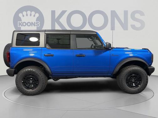 VELOCITY BLUE METALLIC 2026 Ford Bronco Big Bend