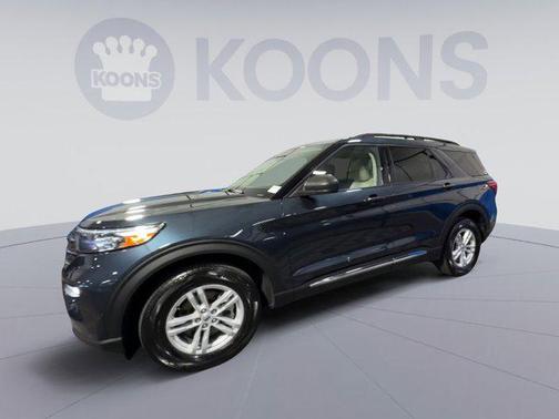 STONE BLUE METALLIC 2022 Ford Explorer XLT