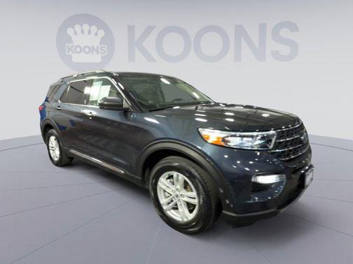 STONE BLUE METALLIC 2022 Ford Explorer XLT