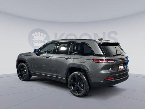 2022 Jeep Grand Cherokee Altitude