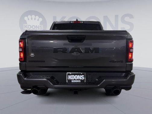 Granite Crystal Metallic Clearcoat 2025 RAM 1500 Big Horn/Lone Star