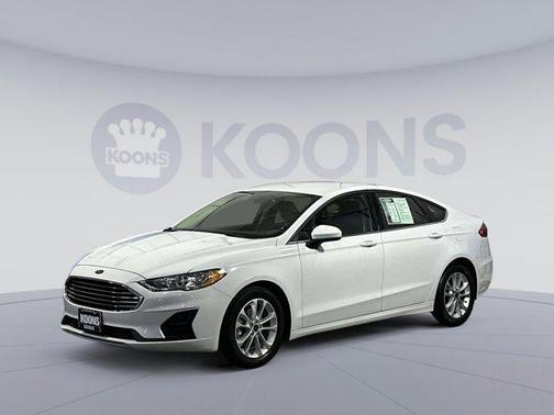 2020 Ford Fusion SE