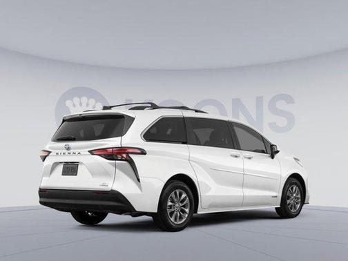 2021 Toyota Sienna XLE 8 Passenger