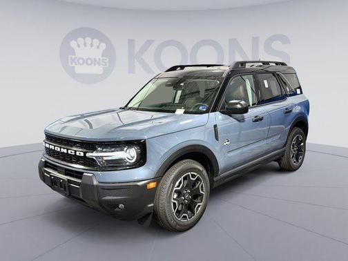 Azure Gray Metallic Tri-Coat 2026 Ford Bronco Sport Outer Banks