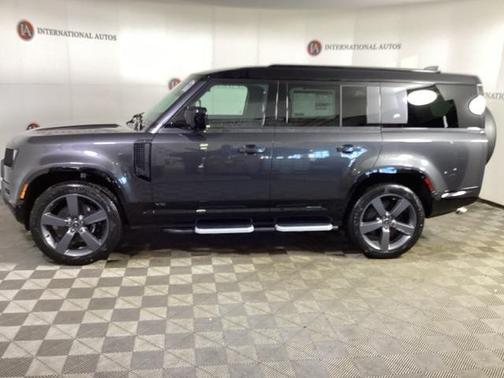2024 Land Rover Defender V8
