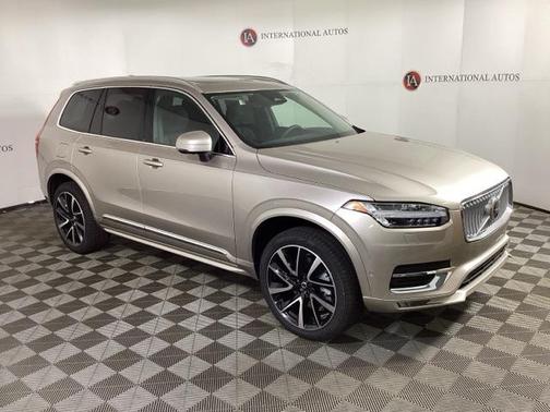 2025 Volvo XC90 Plus