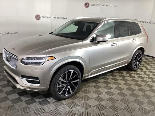 2025 Volvo XC90 Plus
