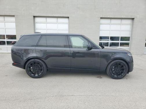 Gray 2026 Land Rover Range Rover P400 SE 7 Seat