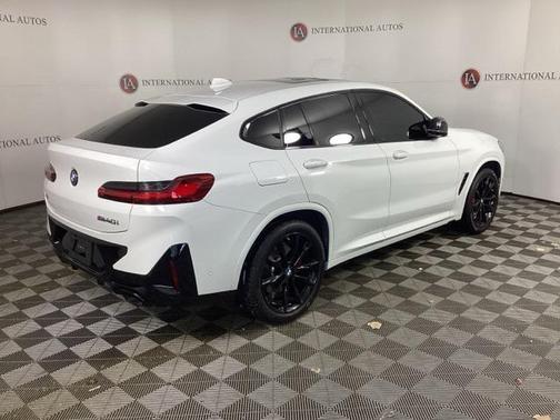 2024 BMW X4 M40i