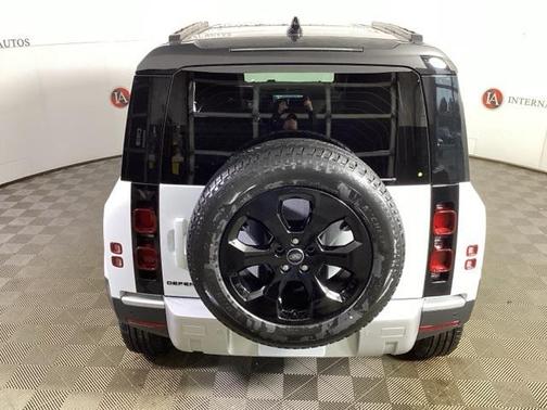 2025 Land Rover Defender 90 P300 S