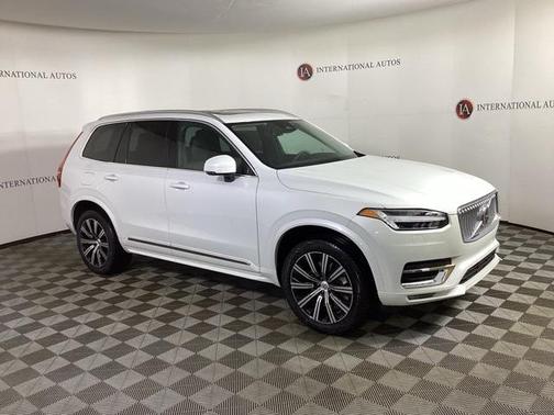 2025 Volvo XC90 Core