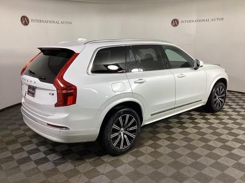 2025 Volvo XC90 Core