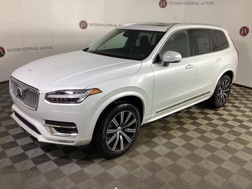 2025 Volvo XC90 Core