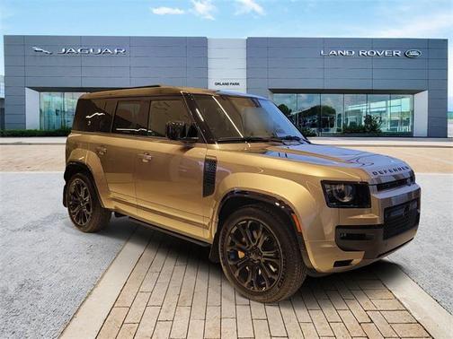 2026 Land Rover Defender V8