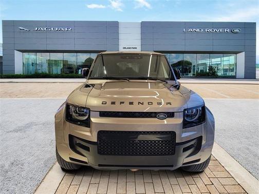 2026 Land Rover Defender V8