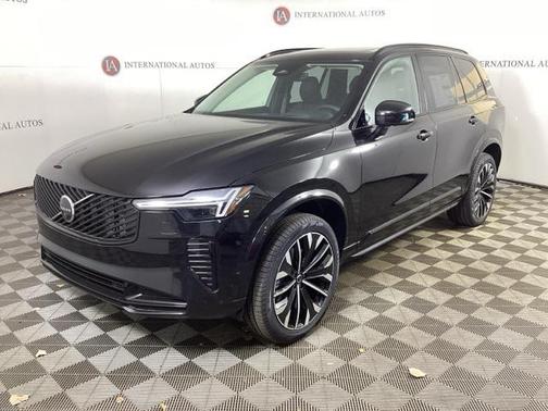 2026 Volvo XC90 B6 Ultra Dark Theme 7-Seater