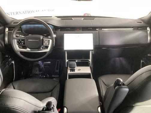 2025 Land Rover Range Rover P400 SE