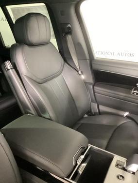 2025 Land Rover Range Rover P400 SE