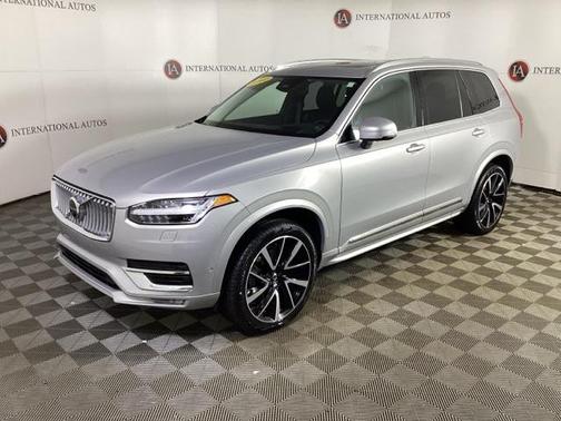 2024 Volvo XC90 B6 Ultimate Bright Theme 6-Seater