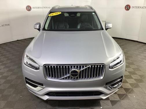 2024 Volvo XC90 B6 Ultimate Bright Theme 6-Seater