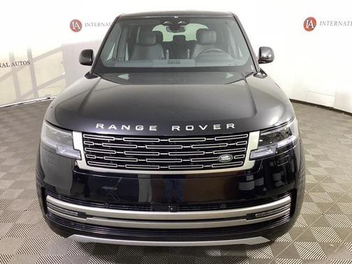 2025 Land Rover Range Rover P550e SE