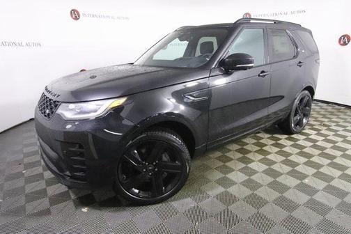 2024 Land Rover Discovery P300 Dynamic SE