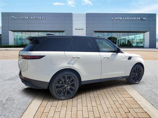 2025 Land Rover Range Rover Sport SE