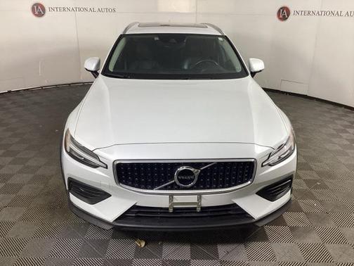 2020 Volvo V60 Cross Country T5