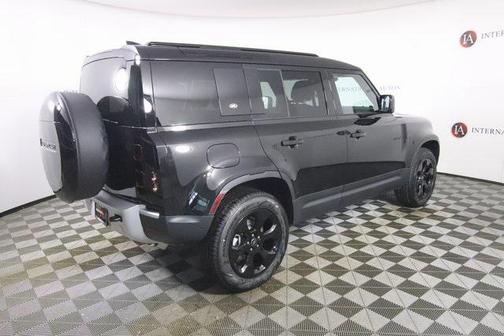 2024 Land Rover Defender 110 P400 S