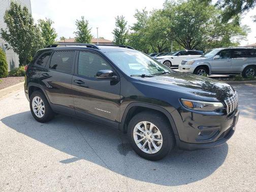 Diamond Black Crystal Pearlcoat 2022 Jeep Cherokee Latitude Lux