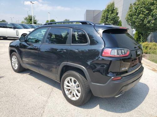Diamond Black Crystal Pearlcoat 2022 Jeep Cherokee Latitude Lux