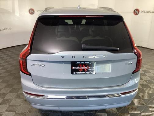 2025 Volvo XC90 Plug-In Hybrid T8 Plus 7-Seater