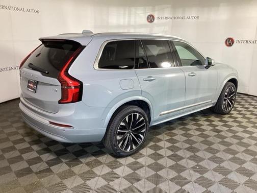 2025 Volvo XC90 Plug-In Hybrid T8 Plus 7-Seater